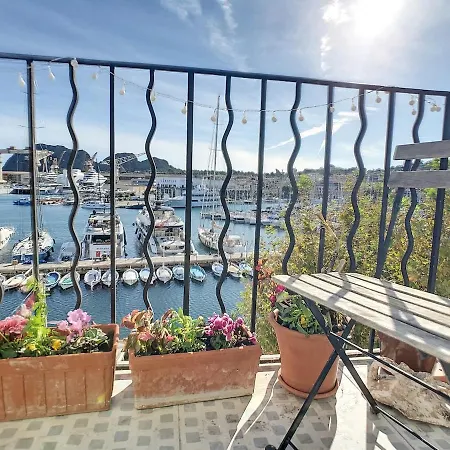 Le Classe Vip Vue Feerique Sur Le Vieux Port La Ciotat